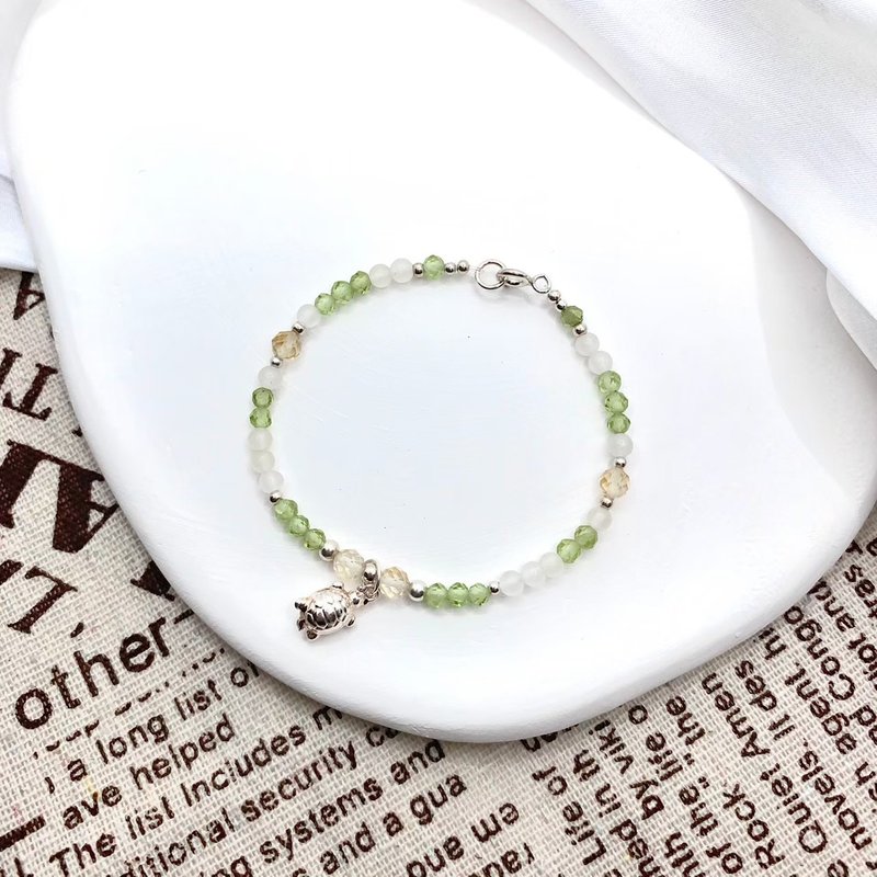 [You know this is Qiangui] White Chalcedony Citrine Stone Crystal Bracelet Bracelet - Bracelets - Crystal Green