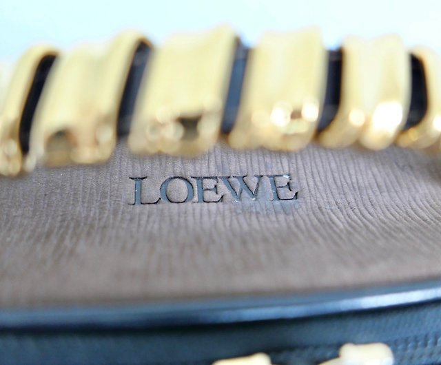 Vintage Loewe Velazquez 2way shoulder bag🧚‍♂️ DM for more