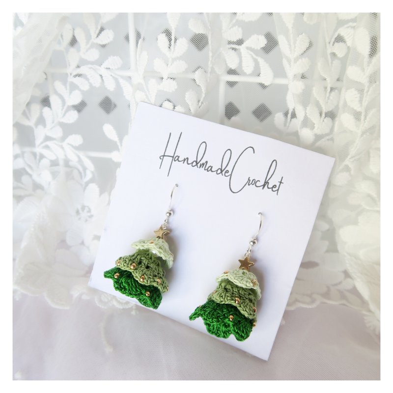 Micro Hook Christmas Tree Earrings - ต่างหู - ผ้าฝ้าย/ผ้าลินิน หลากหลายสี