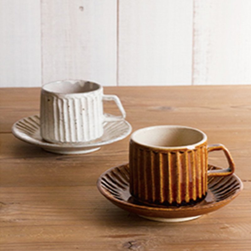 TOJIKI TONYA 仿古咖啡杯 咖啡盤(兩種顏色) - 咖啡杯 - 瓷 咖啡色