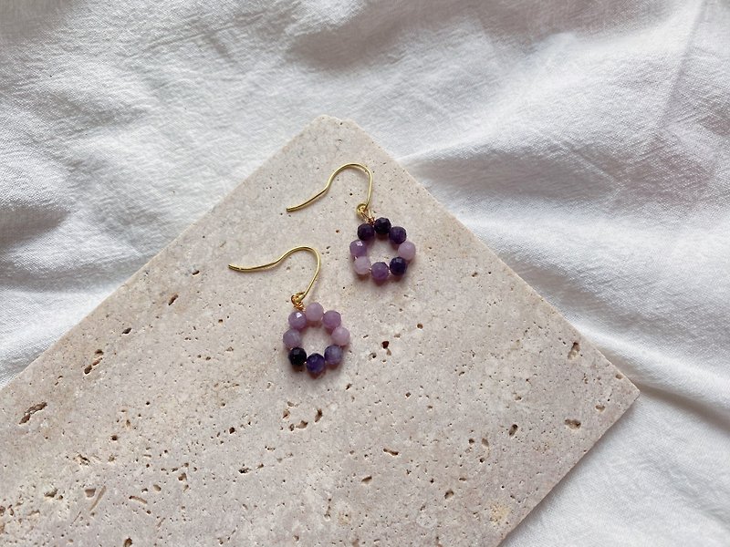 【Grape Juice】Handmade purple Stone wave embankment 14K gold-packed earrings and earhooks Valentine's Day gift - ต่างหู - เครื่องเพชรพลอย สีม่วง