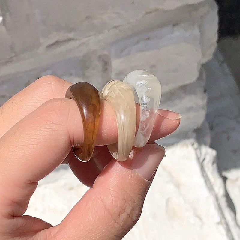 【出清Sale】不規則暈染壓克力透光戒指 Homaica Ring - 戒指 - 壓克力 多色
