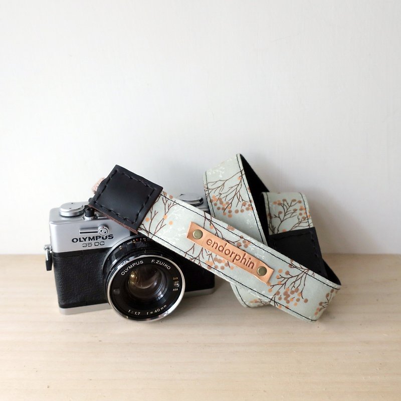 [Endorphin] Handmade camera strap cowhide + cotton webbing + metal buckle [TRAVELER travel series-Finland] - กล้อง - ผ้าฝ้าย/ผ้าลินิน สีเขียว