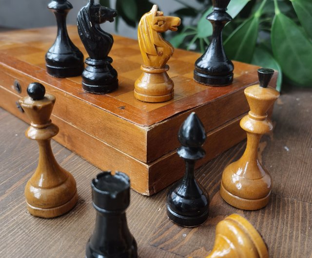 1950年代～1960年代の珍しい木製チェスセット ソ連ボード 30x30cm