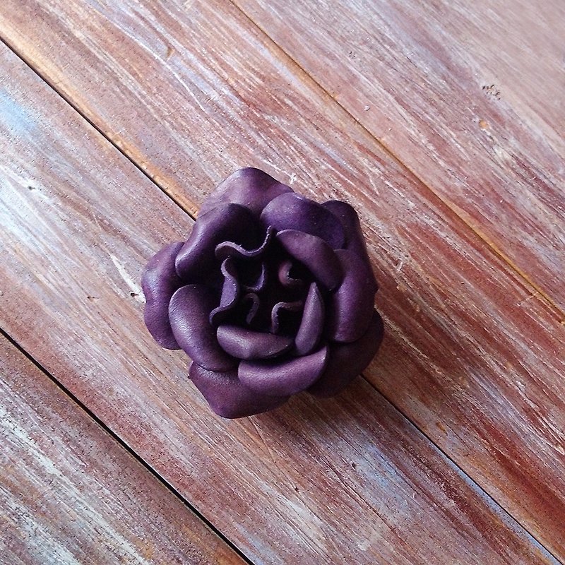 Three-purpose leather flower brooch hairpin purple leather custom-made Kai handmade leather - เข็มกลัด - หนังแท้ สีม่วง