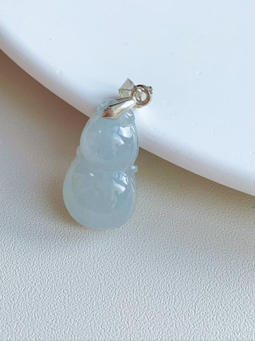 ice of Jadeite 天然緬甸翡翠A玉白冰壺蘆吊墜