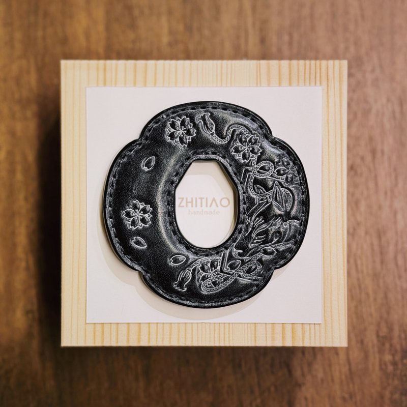 原創手工製作牛皮劍道木刀鐔 御先稻荷 霧蠟黑 木刀鍔 Tsuba - 運動配件 - 真皮 黑色