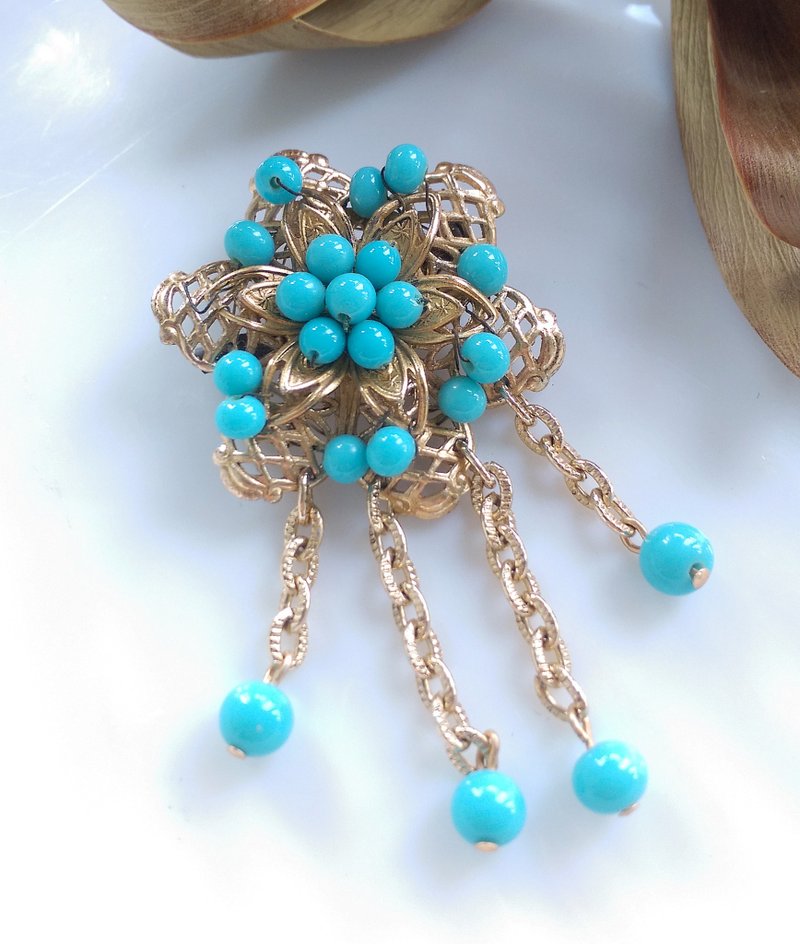 Vintage Jewelry 西洋古董飾品 日本製 珠花 簍空 垂墜 別針 - 徽章/別針 - 其他金屬 金色