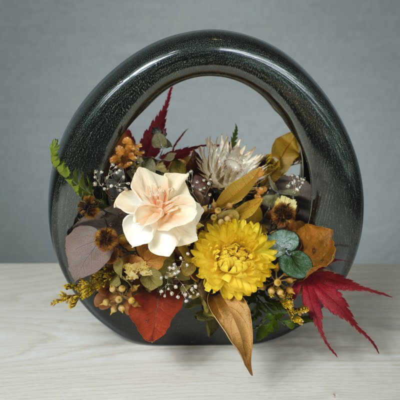 Autumn Whispers Series -Small Preserved Autumn Leaves Flower Arrangement - ช่อดอกไม้แห้ง - พืช/ดอกไม้ สีแดง