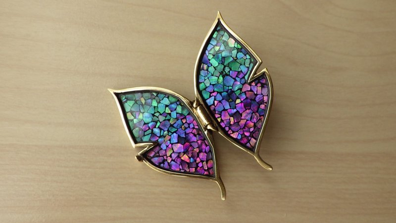 Orange Oakleaf Butterfly Brooch - 胸針 - 貝殼 多色