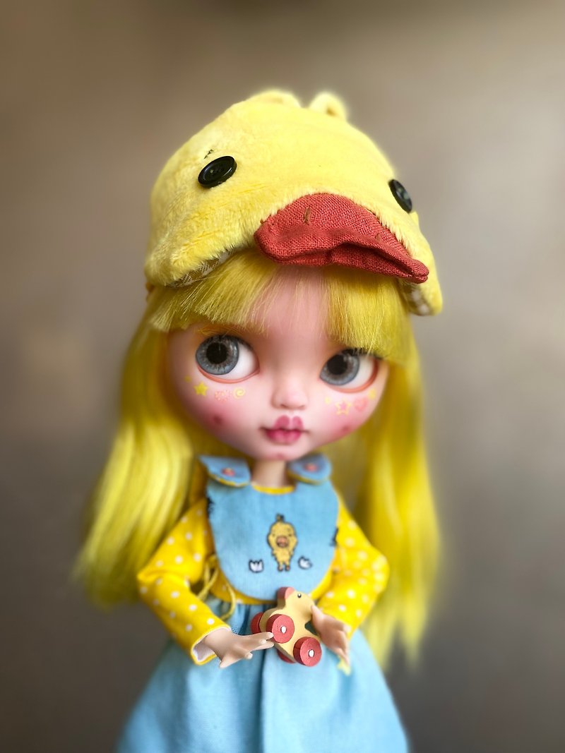 Custom Blythe Doll Ooak Blythe Duck - ตุ๊กตา - พลาสติก สีเหลือง