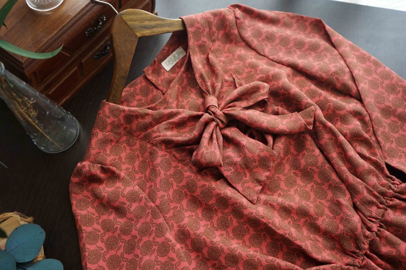 Treasure Hunting Vintage - Raspberry Red Vintage Print Bow-knot Collar Dress - One Piece Dresses - Polyester Pink