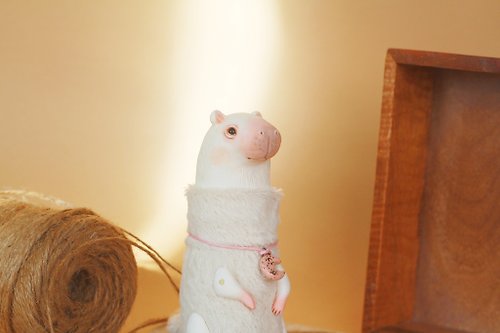 Cute Albino Capybara OOAK Handmade doll - Shop lapka Stuffed Dolls &  Figurines - Pinkoi