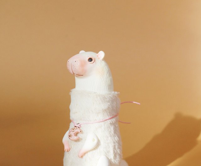 Cute Albino Capybara OOAK Handmade doll - Shop lapka Stuffed Dolls &  Figurines - Pinkoi
