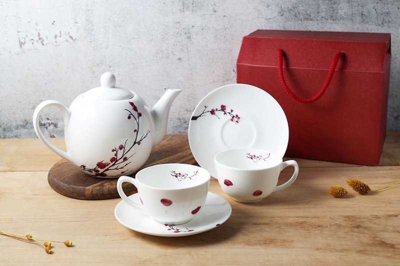 [Group purchase group/Taiwan free shipping] Elegant plum tea set comes with a portable gift box Noble New Year gift - Teapots & Teacups - Porcelain 