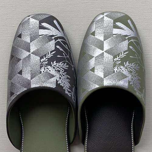 CLOAKROOMS of .Fuller 台灣經銷 CLOAKROOMS OF .Fuller 室內拖鞋 設計款-庭black (雙色)