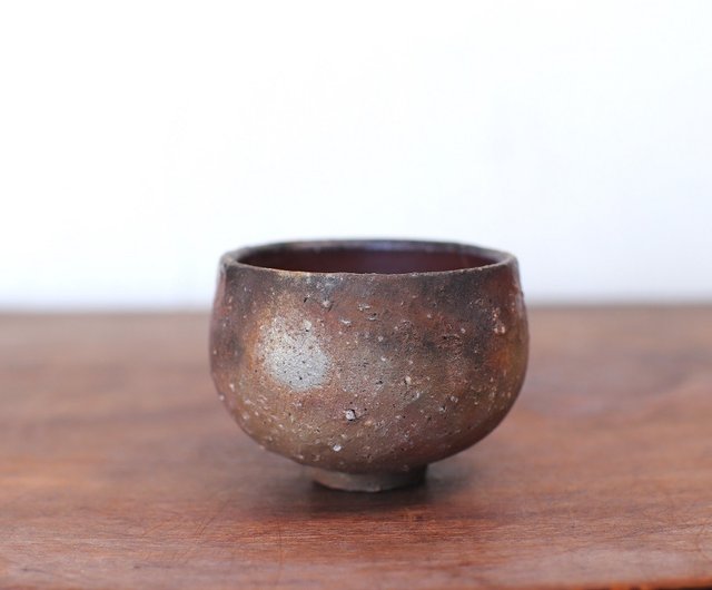 高島聡平 作 「備前緋色酒呑」 ～備前焼専門卸小売店 川口陶楽苑～