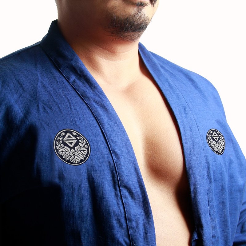 Japanese style jacket-Taiwan government emblem (sapphire blue OEM) - เสื้อโค้ทผู้ชาย - ผ้าฝ้าย/ผ้าลินิน สีน้ำเงิน