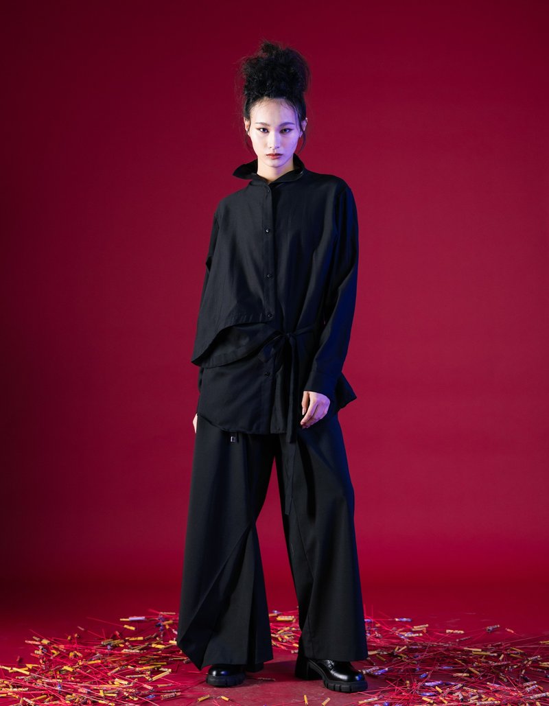 立領不對稱解構襯衫 - 女襯衫 - 棉．麻 黑色