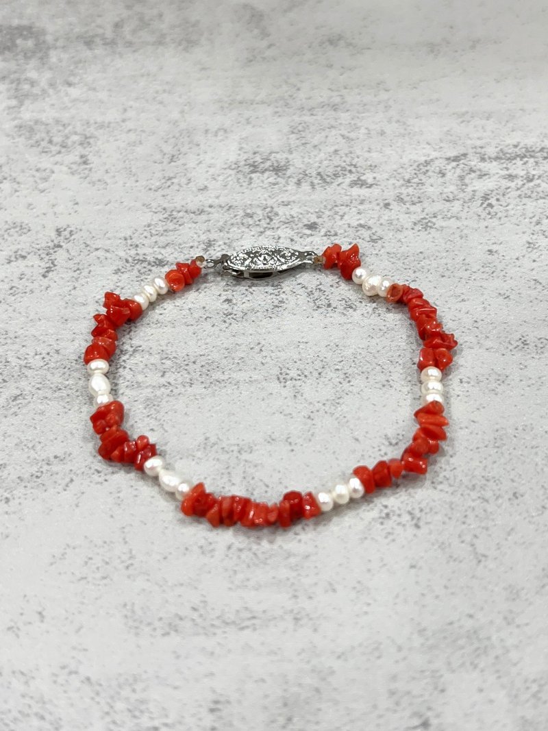 Natural Coral Pearl Bracelet Aka Red Coral White Freshwater Pearl Coral Bracelet - สร้อยข้อมือ - ไข่มุก 