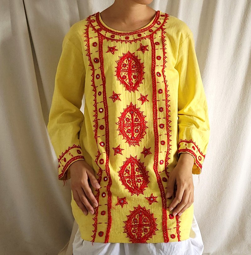 BajuTua /古著/ 70's 檸檬黃印度手織鏡繡上衣 - 女上衣/長袖上衣 - 棉．麻 黃色