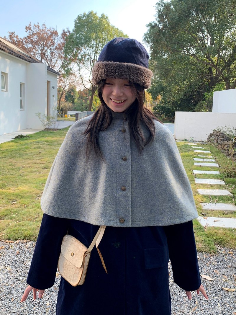 ブルーウールが織りなす、秋冬を彩る万能な暖か小ケープショール - その他 - コットン・麻 多色