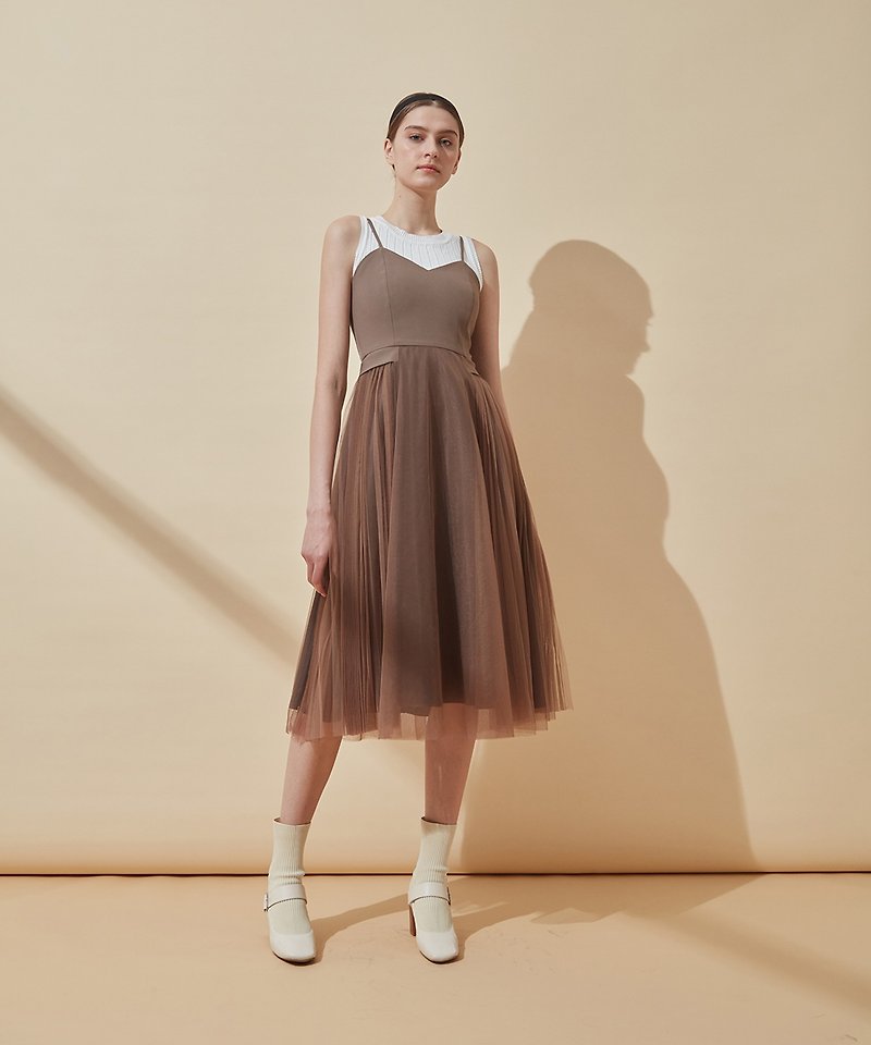 SS21 sling and yarn pleated one-piece dress-Hong Kong original brand Lapeewee - One Piece Dresses - Other Materials Khaki