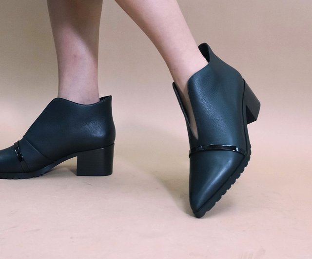 Booties with deep on sale v