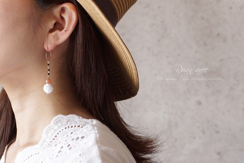 14kgf-white butterfly earrings - Earrings & Clip-ons - Semi-Precious Stones White