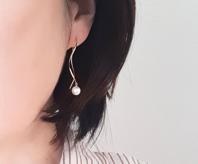 K18G アメリカンピアス あこや真珠 パールピアス あこやパール 日本の真珠 pearl earrings 珍珠耳環 珍珠耳环 진주귀걸이 -  ショップ MAJOIE PEARL JEWELRY／マジョワ パールジュエリー ピアス・イヤリング - Pinkoi