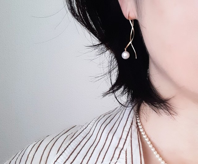 K18G アメリカンピアス あこや真珠 パールピアス あこやパール 日本の真珠 pearl earrings 珍珠耳環 珍珠耳环 진주귀걸이 -  ショップ MAJOIE PEARL JEWELRY／マジョワ パールジュエリー ピアス・イヤリング - Pinkoi