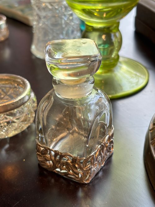 1920年フランスのヴィンテージ香水瓶 - シルバーガラス、アール