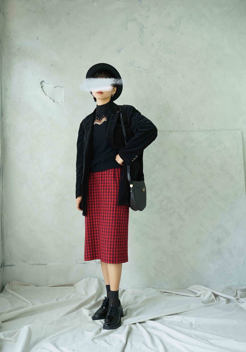 Treasure Hunt Vintage Clothing-Japanese Brand Personalized Red and Black Houndstooth Over-the-Knee Skirt-Suit - กระโปรง - ขนแกะ สีแดง