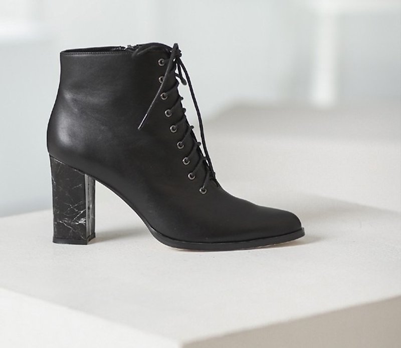 College Lace Up Heeled High Heel Genuine Leather Ankle Boots Black - รองเท้าบูทสั้นผู้หญิง - หนังแท้ สีดำ