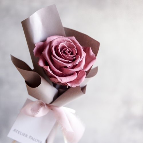 Single flower without withered big rose gradient pink Korean style bouquet  - Shop Atelier Paloya Dried Flowers & Bouquets - Pinkoi