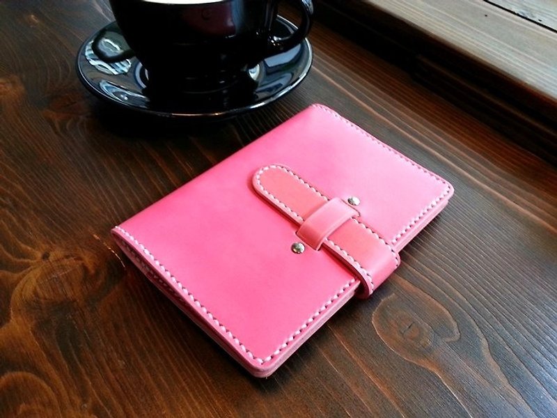 Genuine cowhide handmade passport cover with plug-in style for traveling abroad, customizable colors and English text printing - ที่เก็บพาสปอร์ต - หนังแท้ สึชมพู