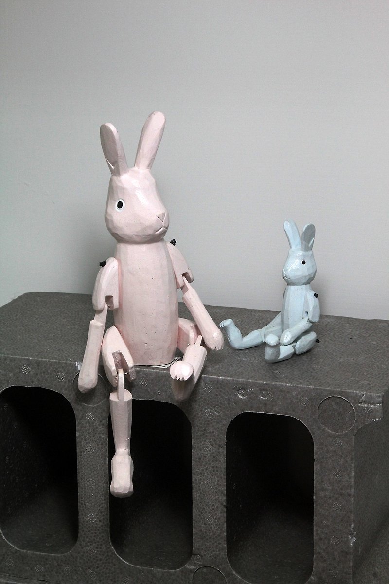 日本進口手工雕刻關節可活動居家擺飾可愛小兔子(粉色-大) - 裝飾/擺設  - 木頭 黑色