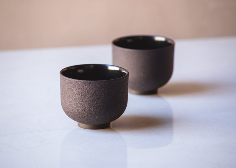 LILO 黑砂 手工陶杯 適用於可塔朵與雙份濃縮咖啡 - 杯子 - 陶 黑色