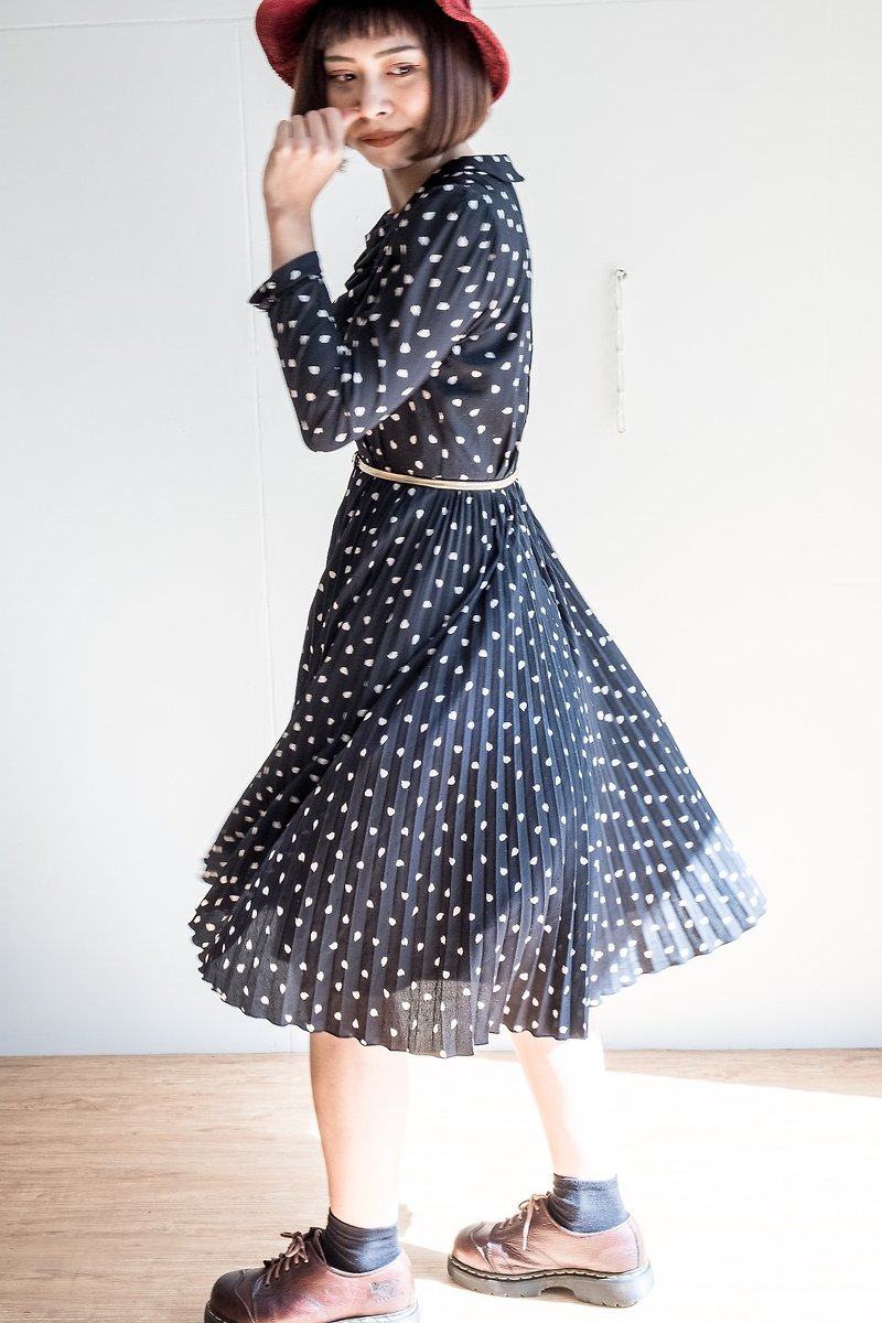 Vintage / long-sleeved dress no.12 - One Piece Dresses - Polyester Black