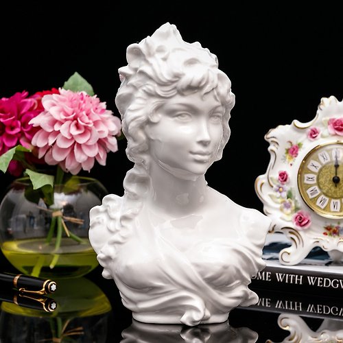 擎上閣裝飾藝術 限量500英國製Royal Worcester美麗仕女雕塑家藝術雕像骨瓷擺飾