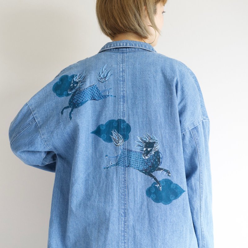 Vintage Denim Chester Coat Hand-painted Kirin - Women's Blazers & Trench Coats - Cotton & Hemp Blue