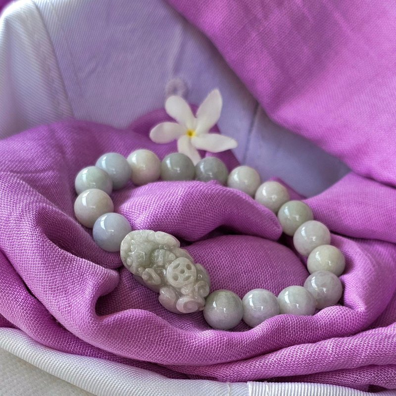 Burmese jade bracelet carved with Pixiu, handmade round beads, natural Type A jade, size 10 mm. - 手鍊/手環 - 玉石 白色