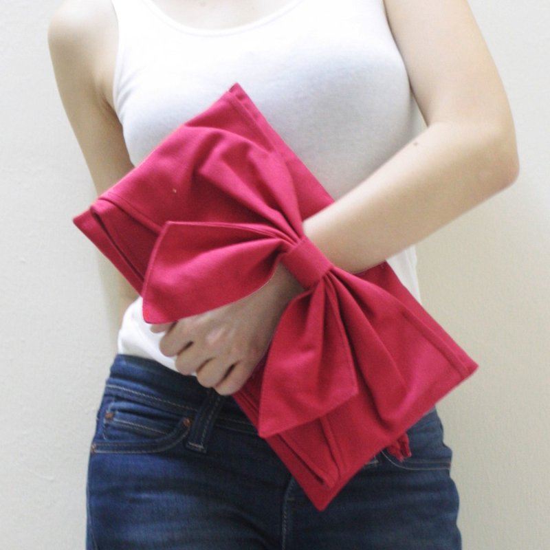 BOW CLUTCH BAG / WRISTLET / MINI IPAD SLEEVE / DINNER BAG / EVENING BAG / GIFT - Other - Other Materials Red