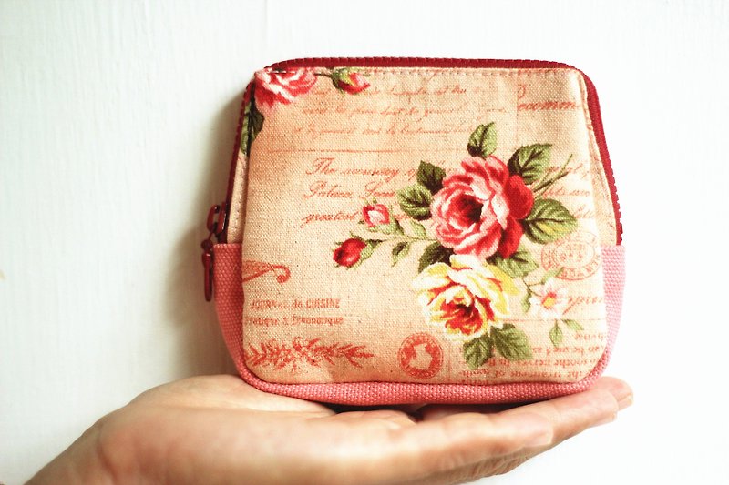 Good Day Handmade] Handmade. Pink roses. Pocket storage bag - Toiletry Bags & Pouches - Cotton & Hemp Multicolor