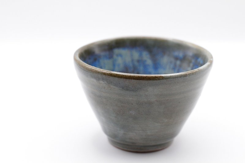 Hand drawn broken starry sky blue ceramic tea cup - ถ้วยชาม - ดินเผา สีน้ำเงิน