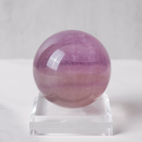 宇宙礦飾 UCHUU Crystal 粉紫螢石球 // 放鬆思緒 舒緩緊張 // 水晶擺飾 水晶球 附底座
