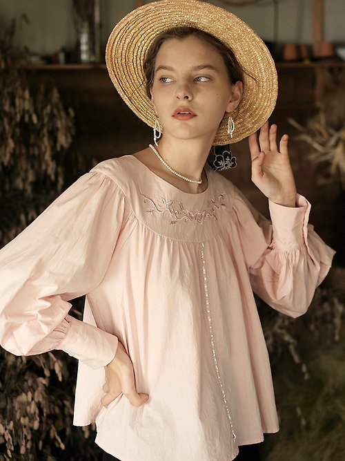 Mintcheese Mintcheese 少女古典玫瑰刺繡優雅英式復古襯衫