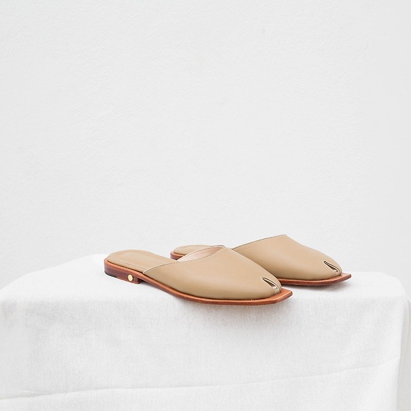 0.5 THE ARCH SANDALS / NUDE - Sandals - Genuine Leather Brown