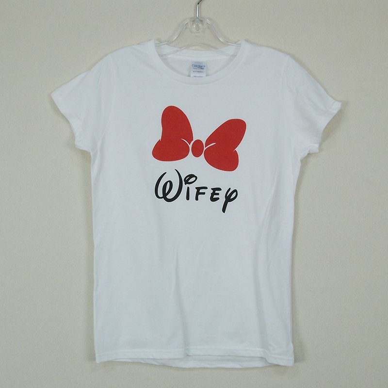 New Designer-T-shirt: 【Cute Wifey】 Short Sleeve T-shirt "Neutral / Slim" (White) -850 Collections - Women's T-Shirts - Cotton & Hemp Red