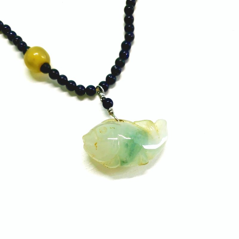 Black sun stone glass necklace with natural  fish motif jadeite jade pendant - สร้อยคอ - เครื่องเพชรพลอย 